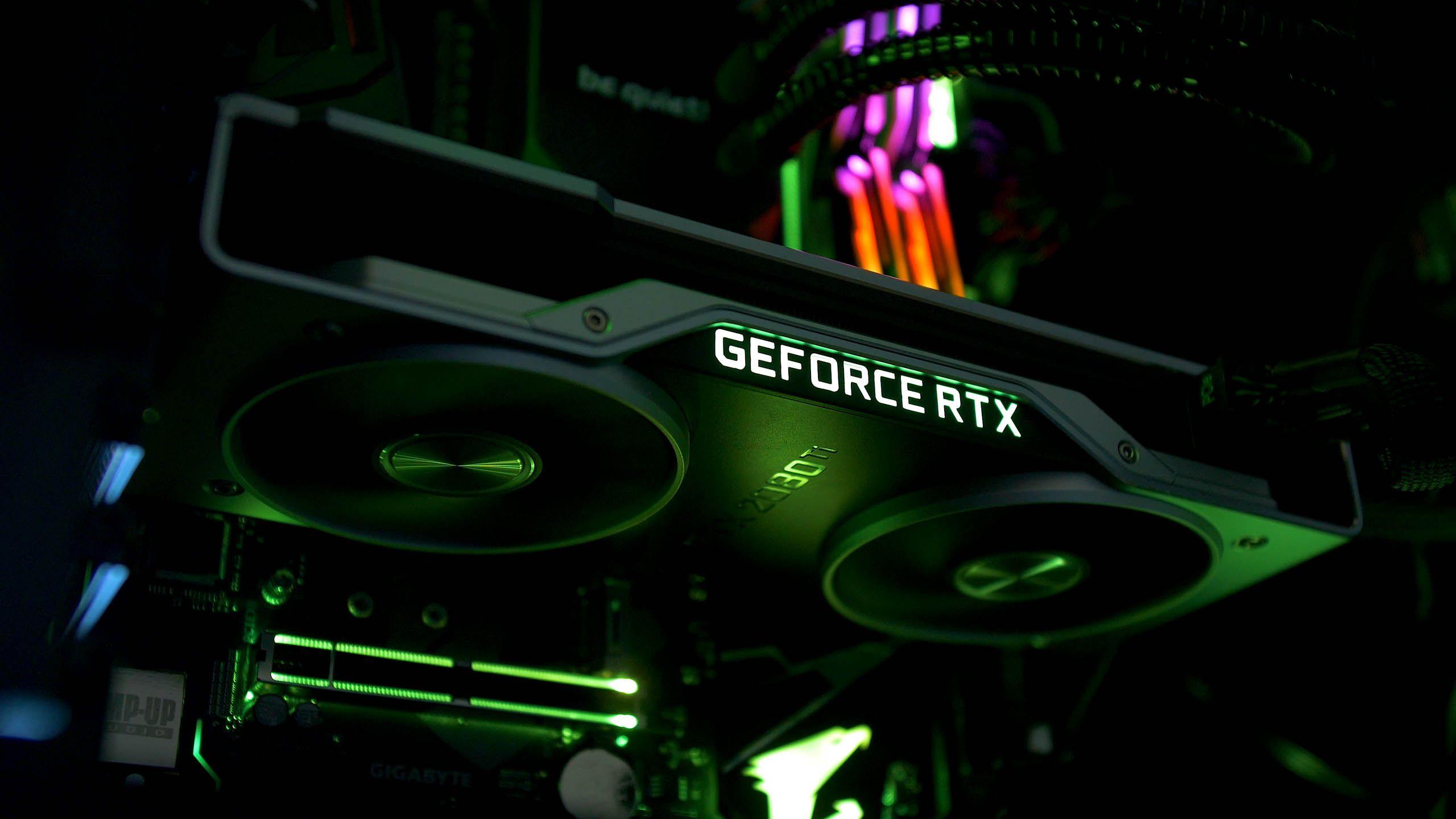 Видеокарта NVIDIA GeForce RTX на материнской плате